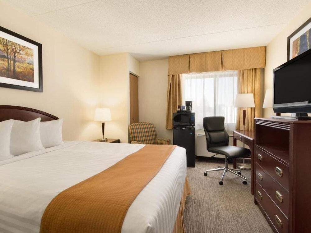 Emerald Hotel & Suites Calgary Airport Εξωτερικό φωτογραφία