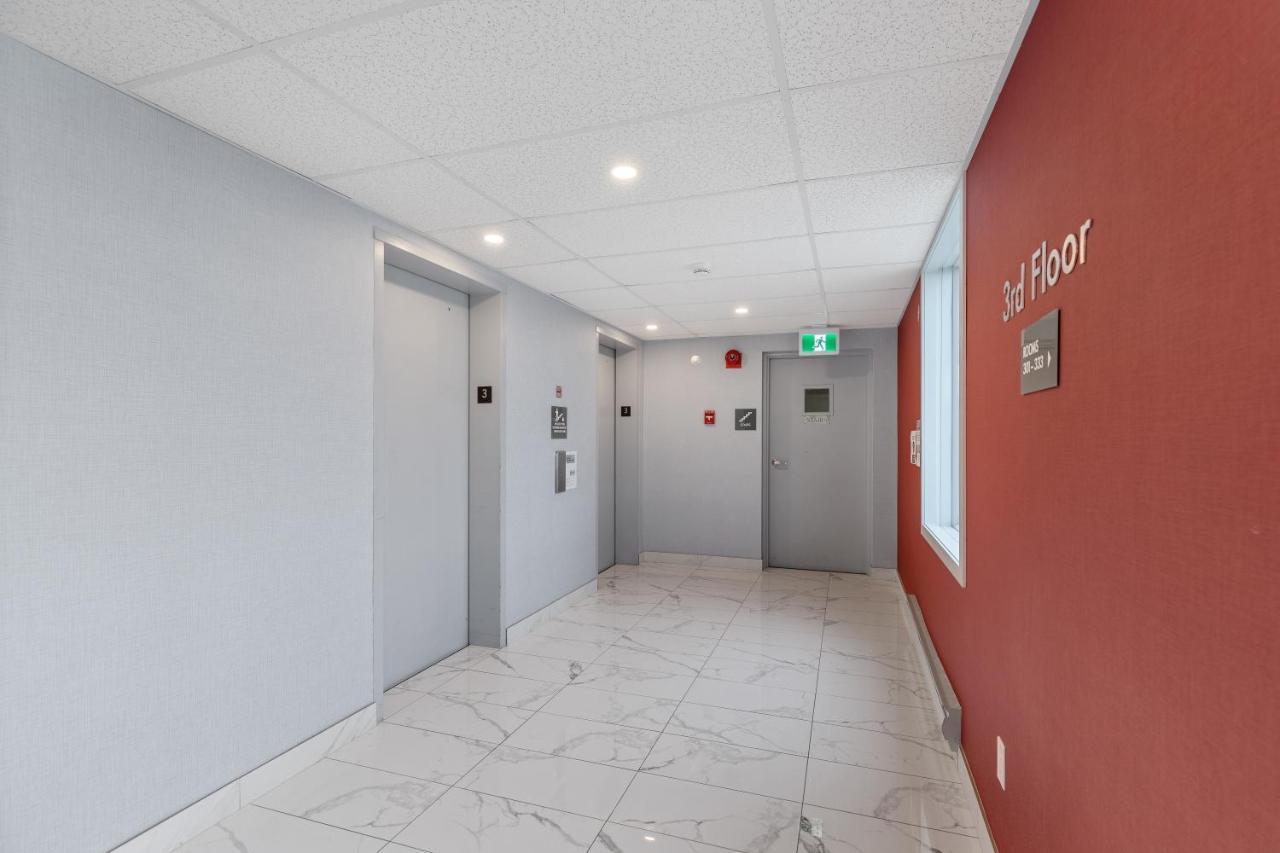 Emerald Hotel & Suites Calgary Airport Εξωτερικό φωτογραφία