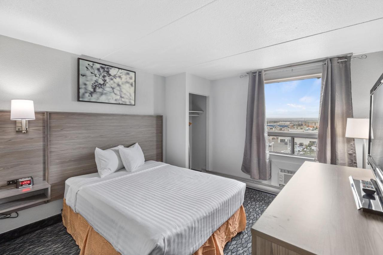 Emerald Hotel & Suites Calgary Airport Εξωτερικό φωτογραφία