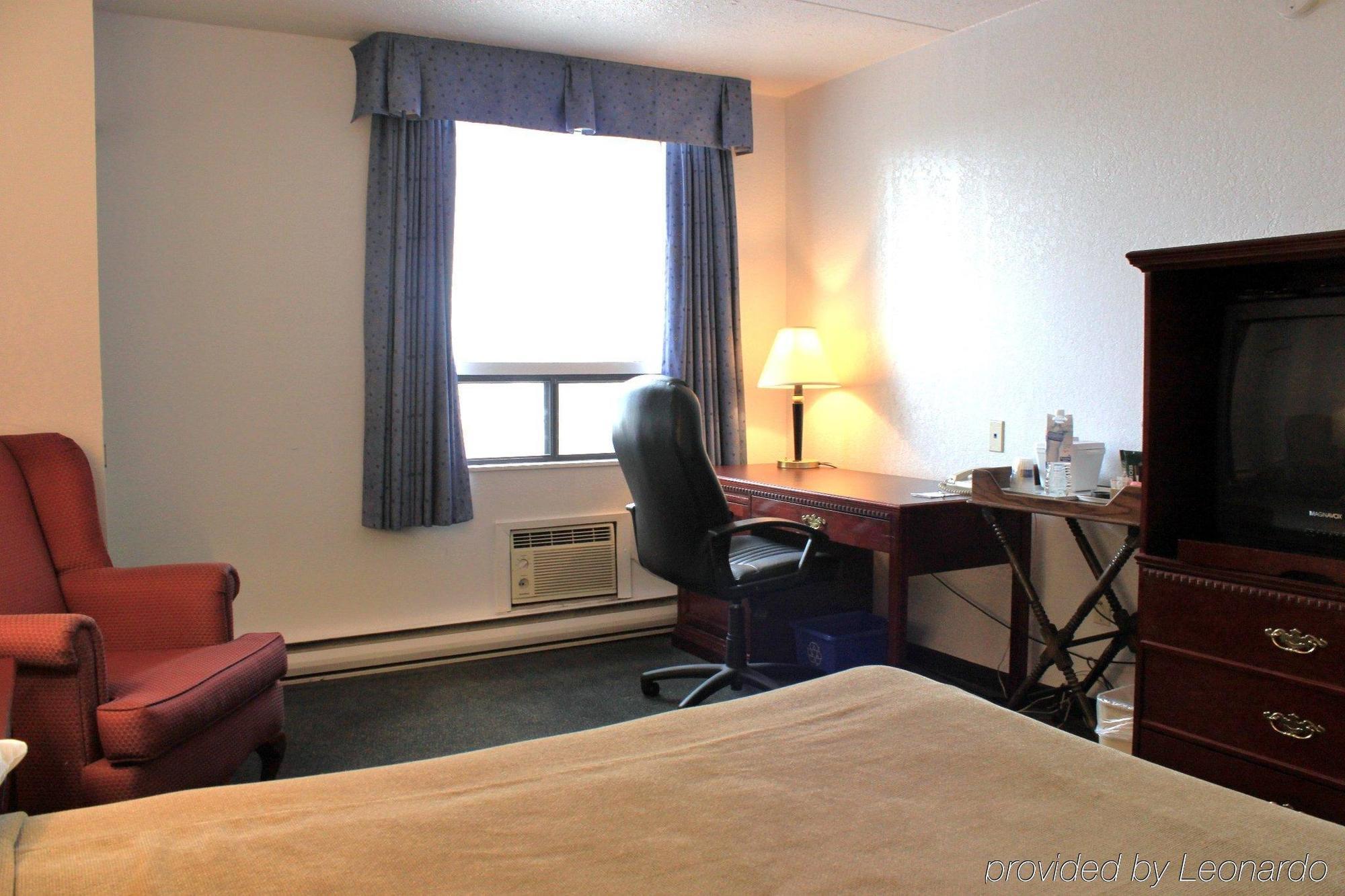 Emerald Hotel & Suites Calgary Airport Δωμάτιο φωτογραφία