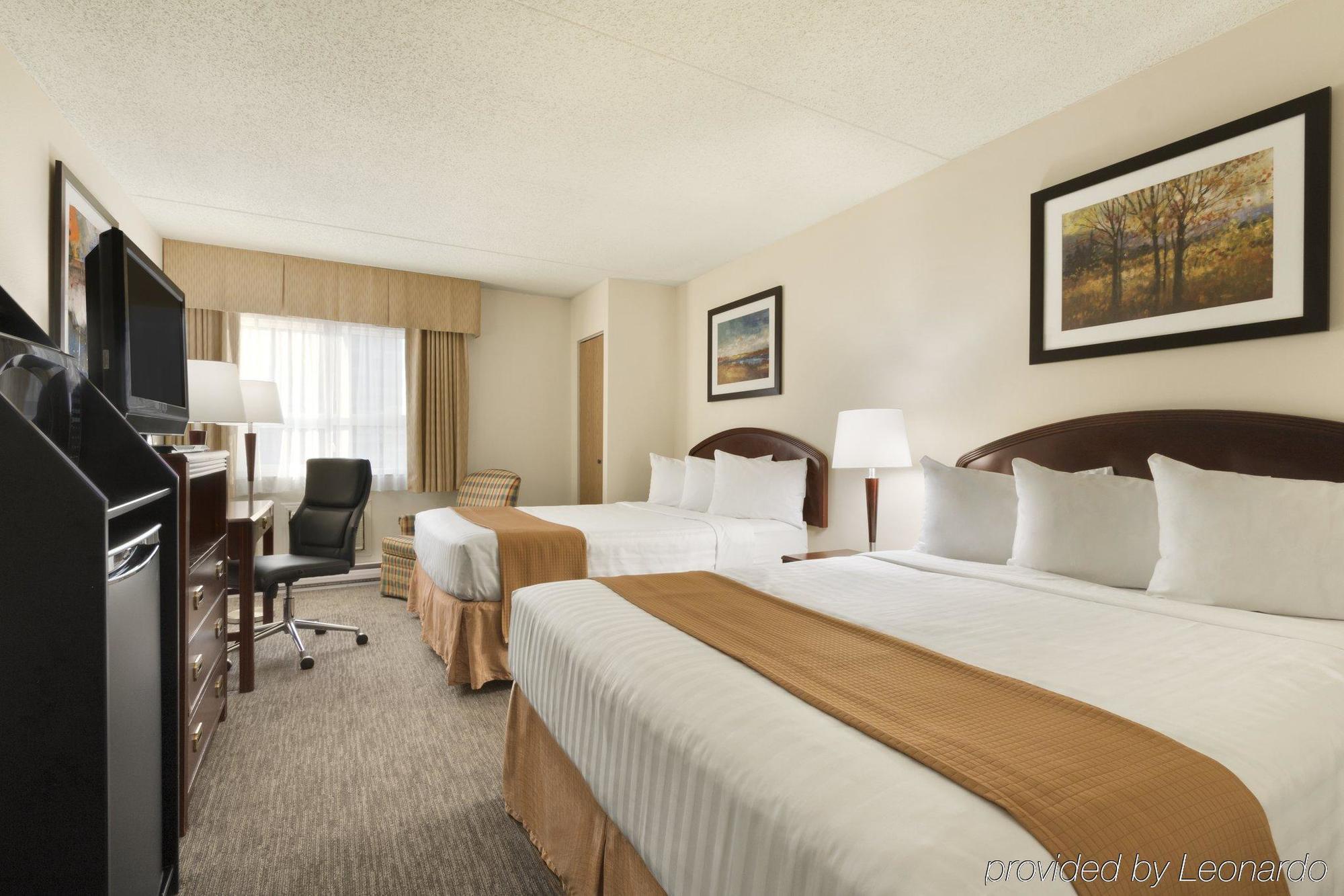 Emerald Hotel & Suites Calgary Airport Εξωτερικό φωτογραφία