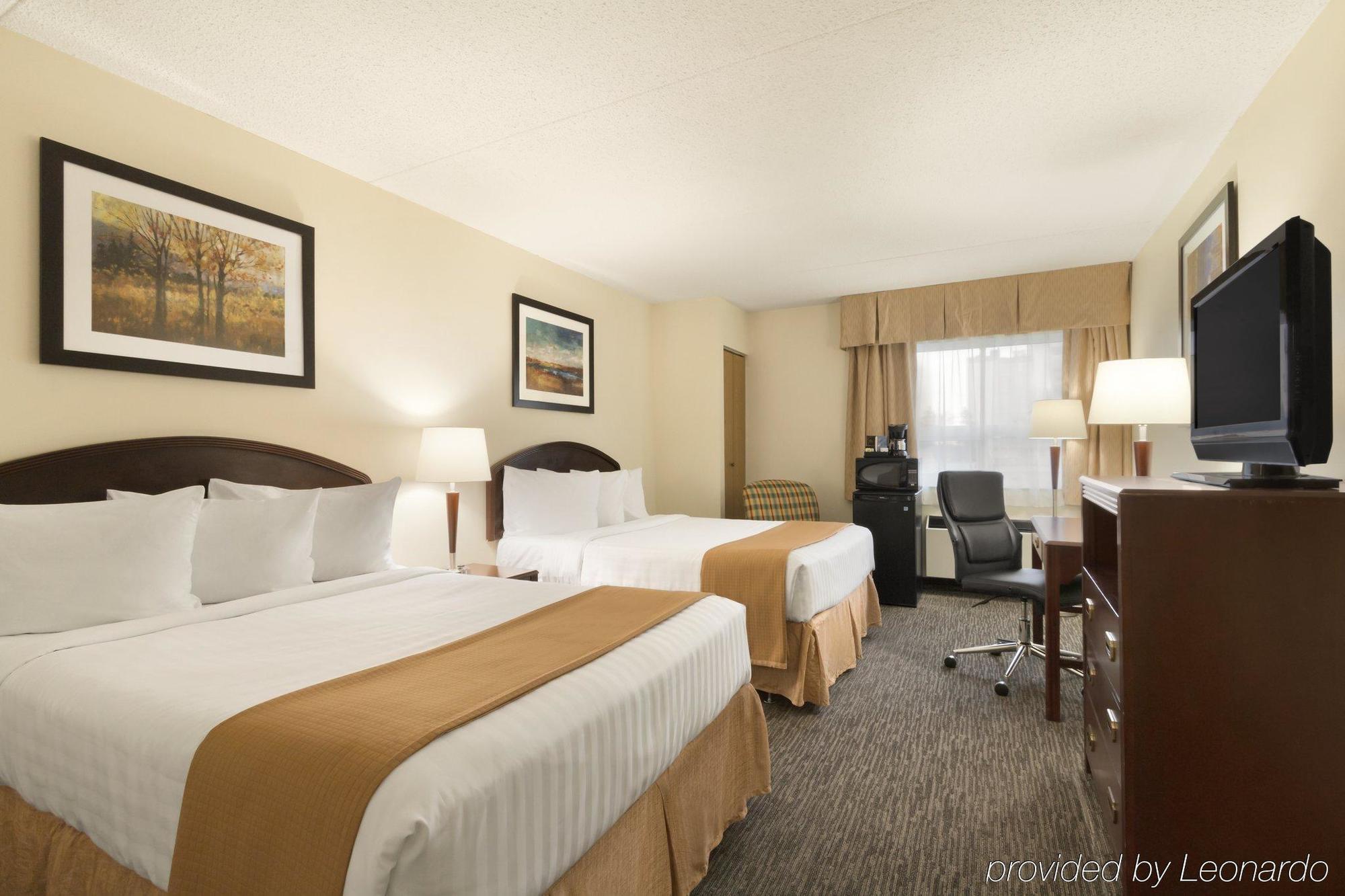 Emerald Hotel & Suites Calgary Airport Εξωτερικό φωτογραφία