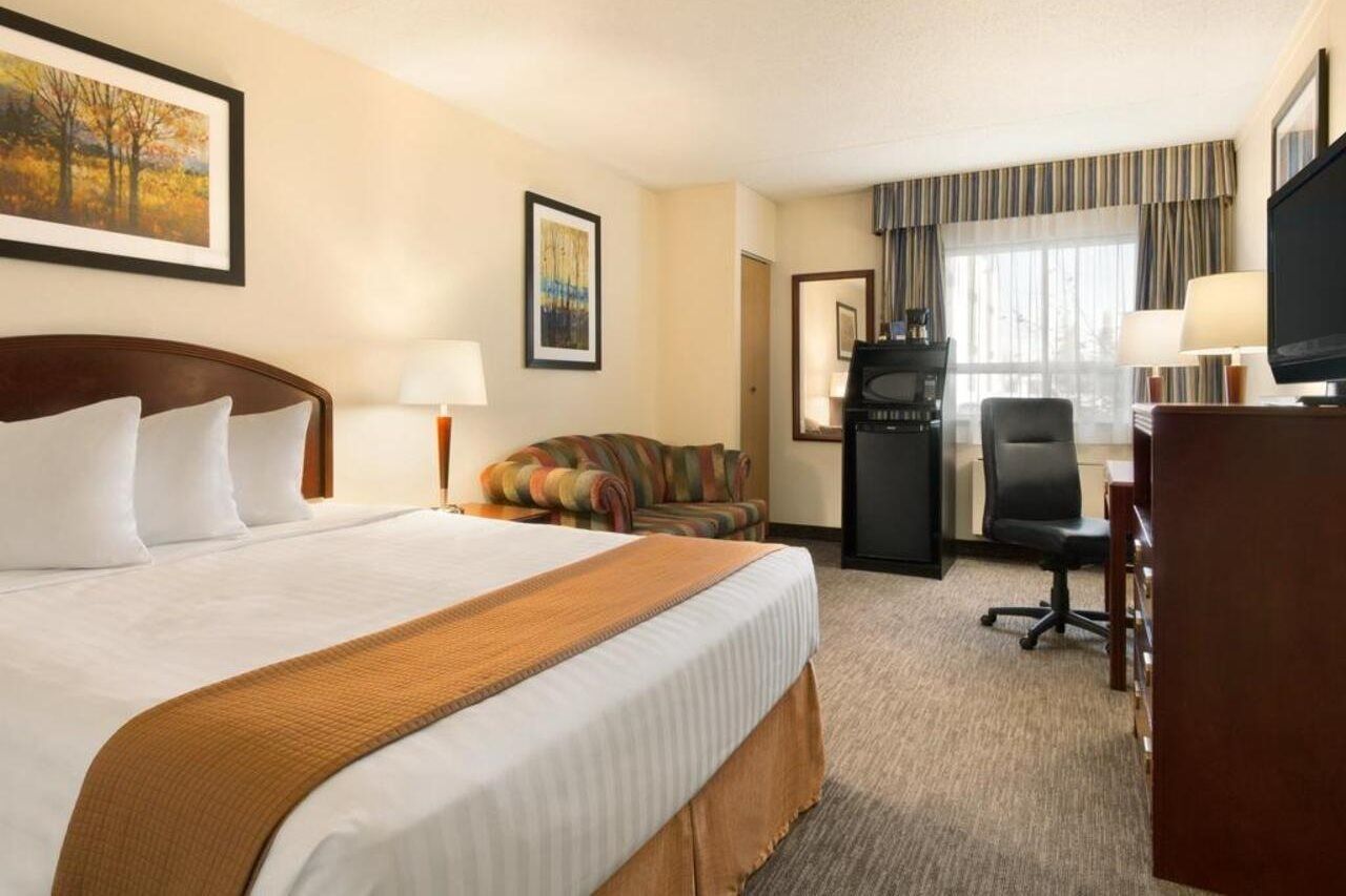 Emerald Hotel & Suites Calgary Airport Εξωτερικό φωτογραφία