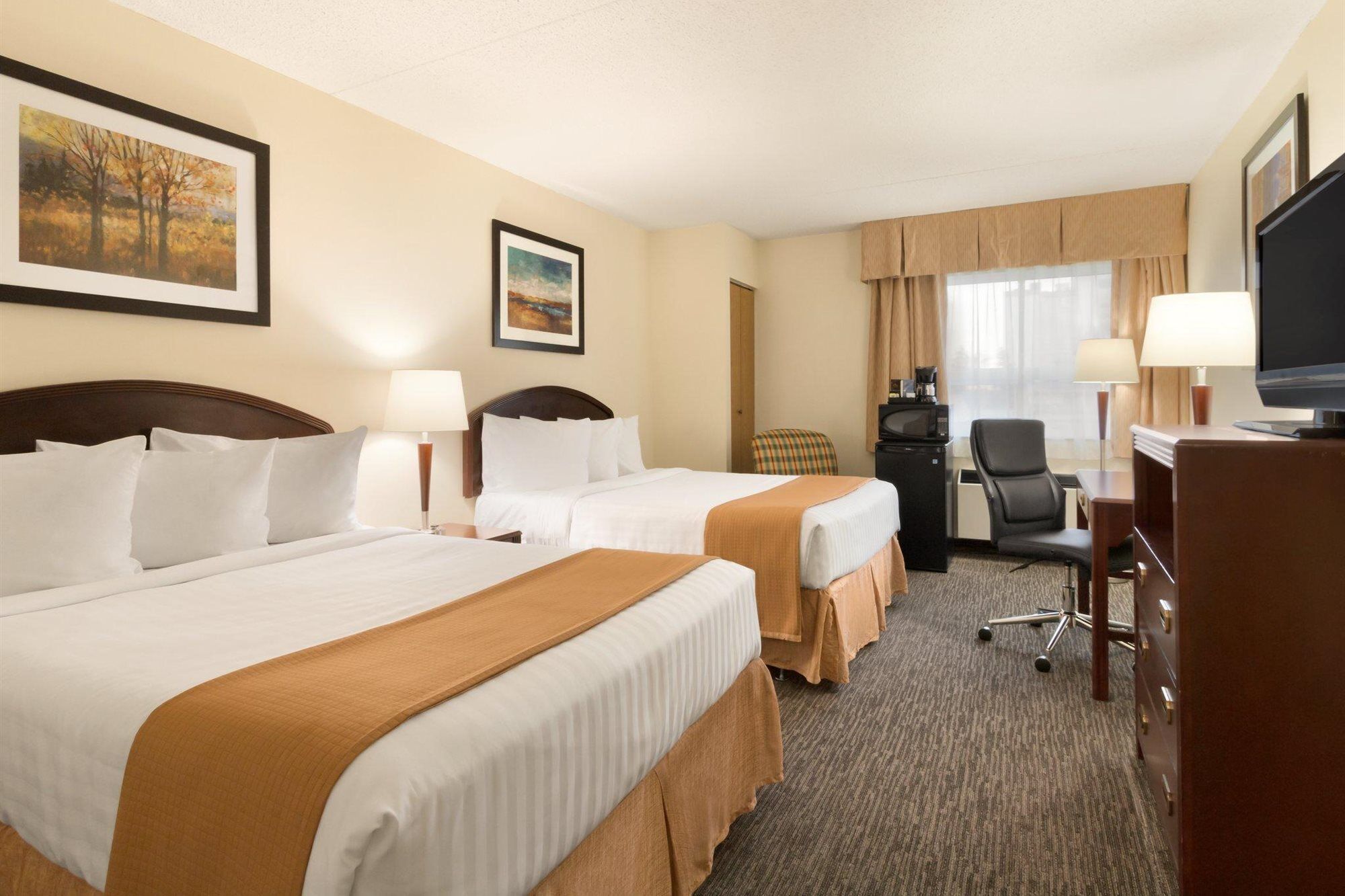 Emerald Hotel & Suites Calgary Airport Εξωτερικό φωτογραφία
