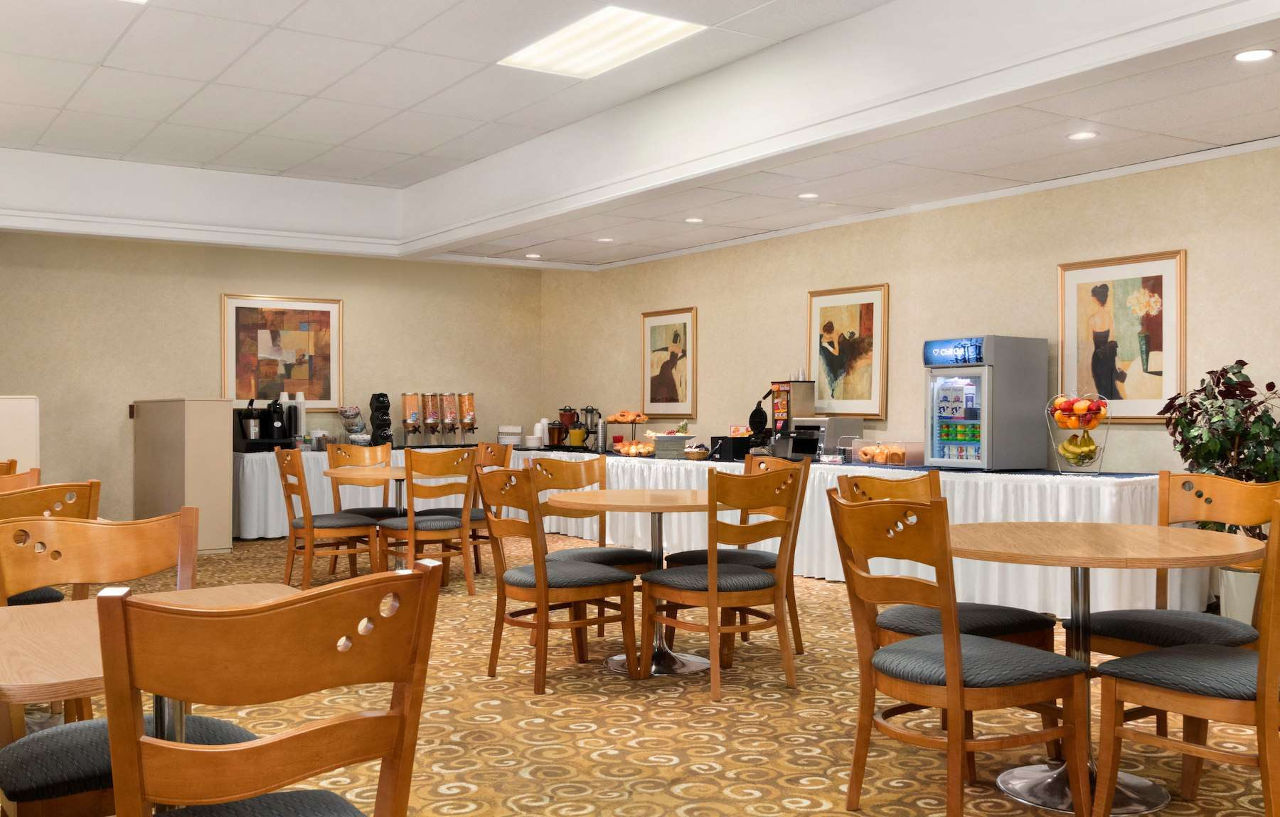 Emerald Hotel & Suites Calgary Airport Εξωτερικό φωτογραφία